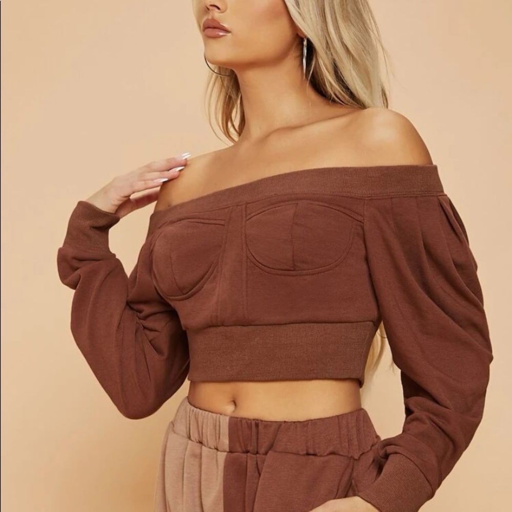 Off Shoulder Fold Pleated Crop Pullover - Picture 8 of 9